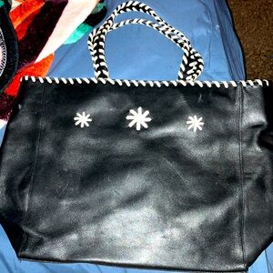 EUC BLACK AND WHITE SMALL TOTE